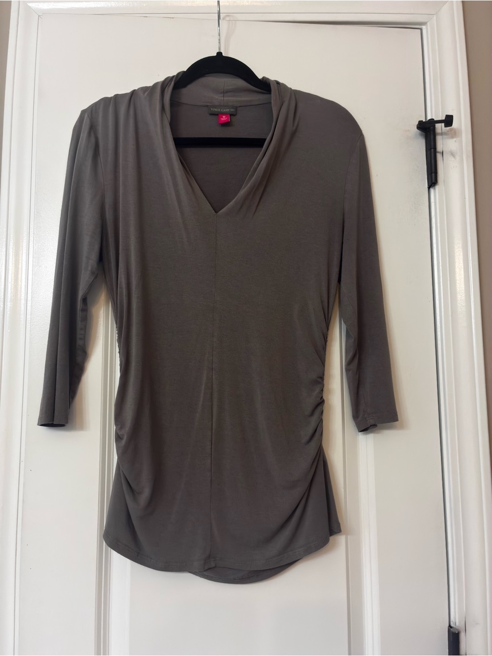 Vince Camuto V-Neck 3/4 Sleeve Top in Gray